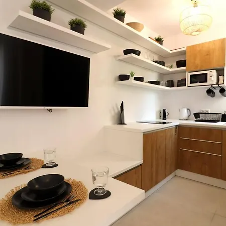 The Nine Graces - Apartement Helia *
